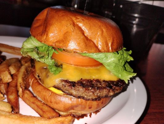 319 Broderick by null