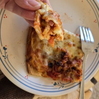 Casey's - Flavor in each bite. - Pizza Near Me - Leavenworth, Kansas Casey's - Flavor in each bite. - Pizza Near Me - Leavenworth, Kansas