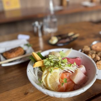 Kinda Izakaya - Chirashi - Tapas/Small Plates Near Me - Berkeley, California