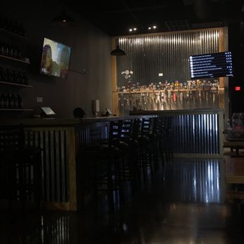 Big Hops - Shaenfield - The inside. - Beer Bar Near Me - San Antonio, Texas