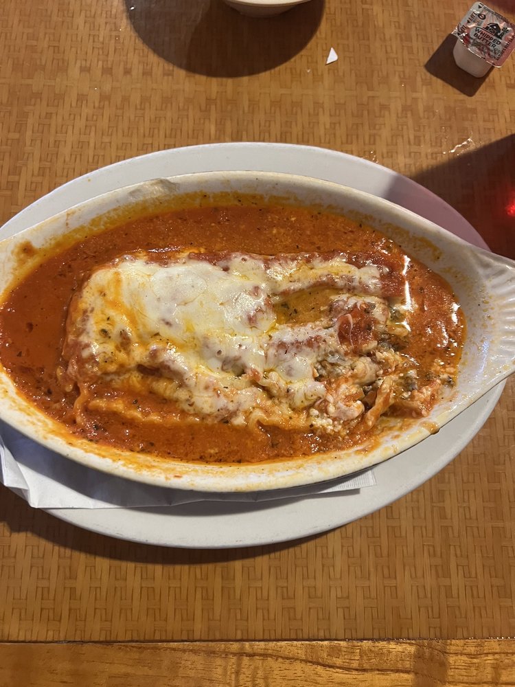 Roma's Italian Restaurant Logo