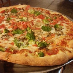 Avicolli's Pizza - Veggie Pizza
