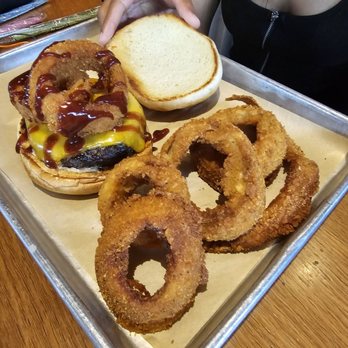 BJ's Restaurant & Brewhouse - New American Near Me - Miami, Florida