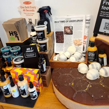 Lush - Cosmetics & Beauty Supply Near Me - Arlington, Virginia