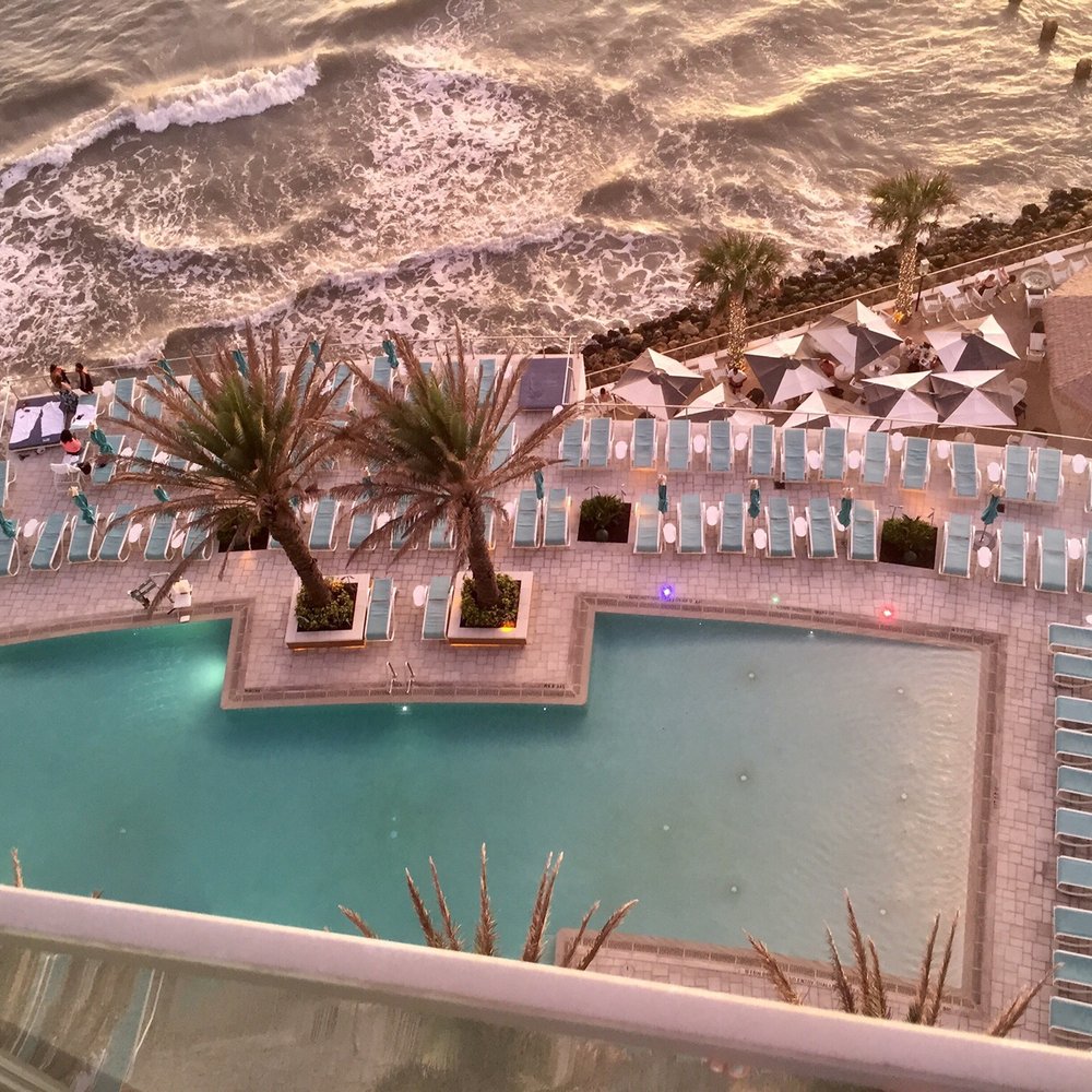 Sandbar - Opal Sands - Resorts Near Me - Clearwater Beach, Florida