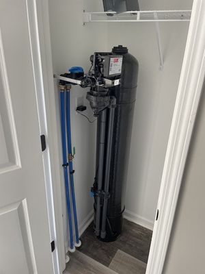 Lincoln Plumbing & Water Filtration Logo
