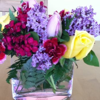 Bumblebee Blooms Flower Boutique - For my Easter Brunch table. - Gift Shops Near Me - Reno, Nevada