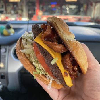The Burger Inn - Bacon cheeseburger - Burgers Near Me - Melbourne, Florida