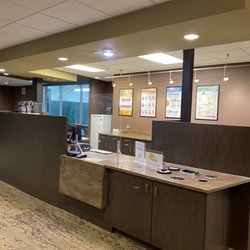 Courts Plus Fitness Center - Smoothie bar