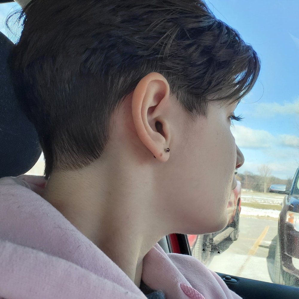 chix n clippers - Hair Salons Near Me - Fort Gratiot, Michigan