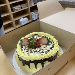 La Baguette Divine Bakery - 8 inch with fruit