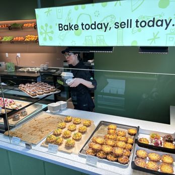 Naisnow Tea and Bakery - Bubble Tea Near Me - Flushing, New York
