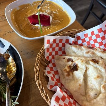 Rikki Tikki - Chicken Korma and naan bread - Indian Near Me - Toronto, Ontario