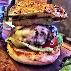 The Lot on Possession - Burger Wagu meat with Pinapple and dubble cheese