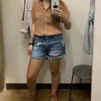 Buffalo Exchange - Women's Clothing Near Me - Nashville, Tennessee