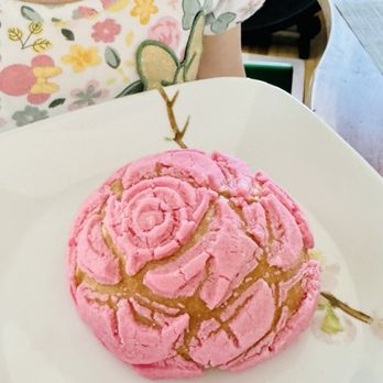 LA CONCHA BAKERY - Updated June 2024 - 341 Photos & 243 Reviews - 334 E