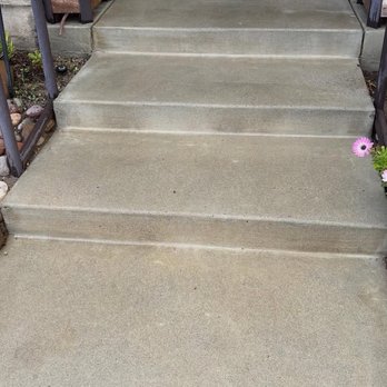 Buxton Window Cleaning - Close up of porch steps treated and cleaned from algae and debris - Window Washing Near Me - El Cajon, California Buxton Window Cleaning - Close up of porch steps treated and cleaned from algae and debris - Window Washing Near Me - El Cajon, California