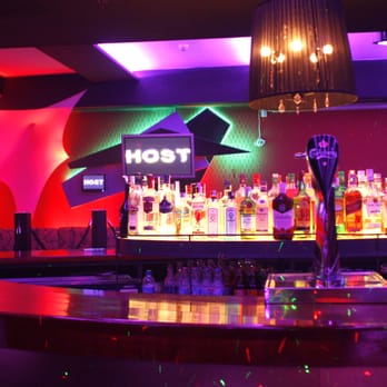 The Host - tres barras de servicio - Dance Clubs Near Me - Madrid, M