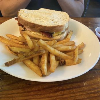 Plowman's Kitchen - American Near Me - Taylor, Texas Plowman's Kitchen - American Near Me - Taylor, Texas