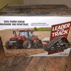 Krile Auction Center - Farm Show Tractor