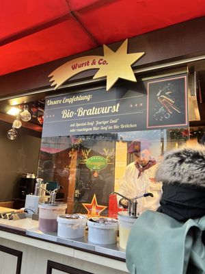 Christmas market at Cologne Cathedral by null