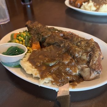 Fitzpatrick's Tavern - Lamb shank - Beer, Wine & Spirits Near Me - Solvang, California