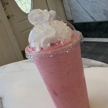 Boops - Strawberry milkshake - Coffee & Tea Near Me - Captiva, Florida