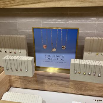 Kendra Scott - Jewelry Near Me - San Diego, California Kendra Scott - Jewelry Near Me - San Diego, California