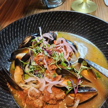 Star Leaf - Mussels - Asian Fusion Near Me - Pasadena, California Star Leaf - Mussels - Asian Fusion Near Me - Pasadena, California