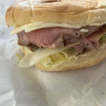 Fells Market - Roast beef sandwich - Grocery Near Me - Wellesley, Massachusetts