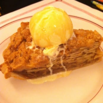 Raymond's - House made pie - 24 apples per pie!!! - Comfort Food Near Me - Ridgewood, New Jersey