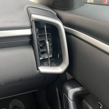Avis Car Rental - Damaged air vents - Car Rental Near Me - College Park, Georgia