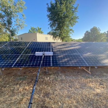 Smith Solar Cleaning - During - Solar Panel Cleaning Near Me - Paso Robles, California Smith Solar Cleaning - During - Solar Panel Cleaning Near Me - Paso Robles, California