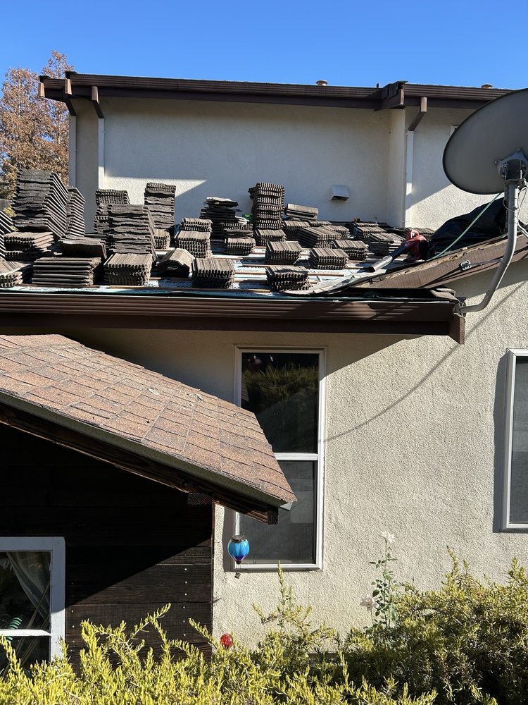 Slide of Diamond Ridge Roofing Systems