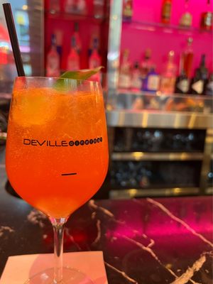 Deville Dinerbar by null