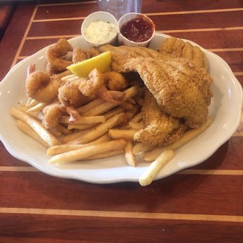Pappas Seafood House - Catfish and shrimp platter - Seafood Near Me - Houston, Texas Pappas Seafood House - Catfish and shrimp platter - Seafood Near Me - Houston, Texas