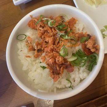 Munchie-Ken - Salmon bowl - Ramen Near Me - Fountain Valley, California Munchie-Ken - Salmon bowl - Ramen Near Me - Fountain Valley, California