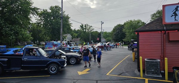 Ardy & Ed's Drive In by null