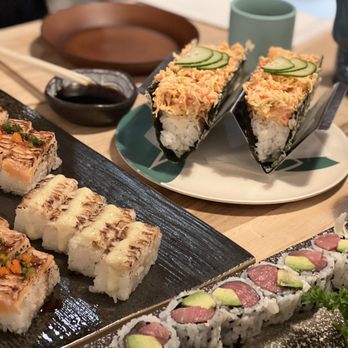 Hay Sushi - Spicy salmon taco, aburi sushi, tuna avocado roll - Japanese Near Me - Toronto, Ontario Hay Sushi - Spicy salmon taco, aburi sushi, tuna avocado roll - Japanese Near Me - Toronto, Ontario