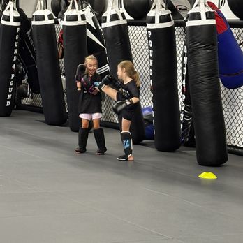 Pound 4 Pound Muay Thai - Gyms Near Me - Littleton, Colorado