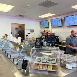 Peace Cream - Very nice place. Ice cream and coffee