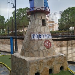 Mini Golf Las Salinas - Windmill mini golf hole