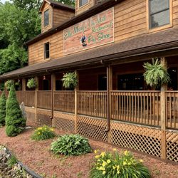 Elk Springs Resort - Ellie May's Restaurant open four days a week.