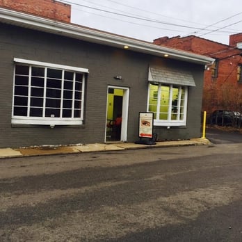 Natural Eyebrows Threading - Store outside pic - Threading Services Near Me - Pittsburgh, Pennsylvania
