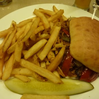 B-Line Diner - Pulled pork, with bell peppers - American Near Me - Orlando, Florida B-Line Diner - Pulled pork, with bell peppers - American Near Me - Orlando, Florida