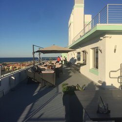 Sky Lounge - Side view