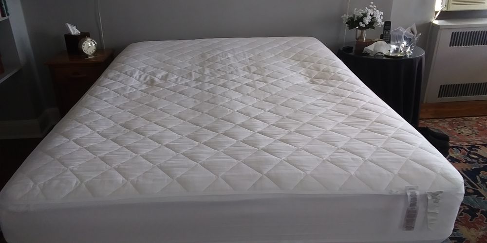 LONG’S BEDDING Updated May 2024 48 Reviews 1220 3rd Ave, New York