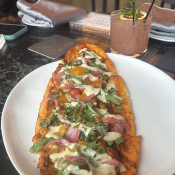 Búho Bar - Buffalo chicken flatbread - Cocktail Bars Near Me - Charlotte, North Carolina Búho Bar - Buffalo chicken flatbread - Cocktail Bars Near Me - Charlotte, North Carolina