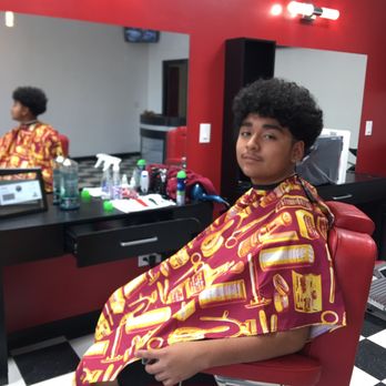 Los Guapos Barber - Barbers Near Me - Hawthorne, California