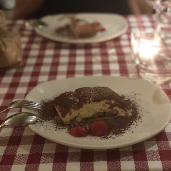 Ristorante Accademia - Tiramisu - Tuscan Near Me - Florence, FI Ristorante Accademia - Tiramisu - Tuscan Near Me - Florence, FI